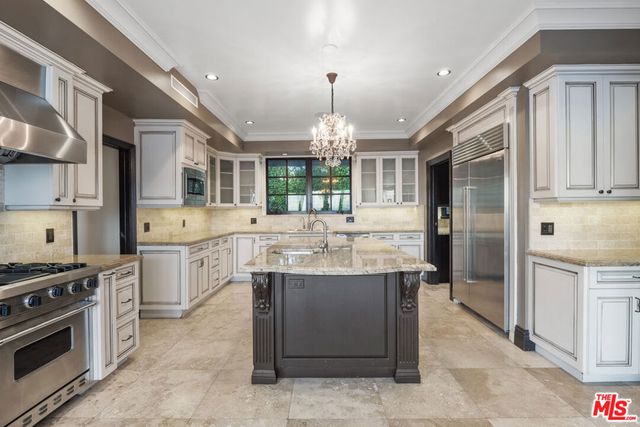 24753 Vantage Point Terrace, Malibu, CA 90265