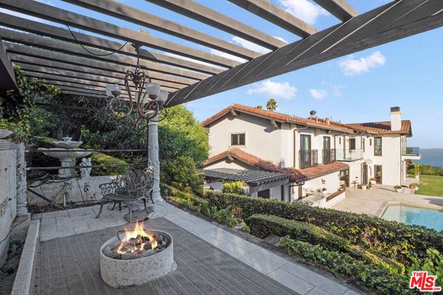 24753 Vantage Point Terrace, Malibu, CA 90265