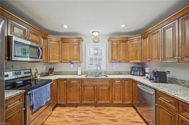 1307 Elm View AVE, Norfolk, VA 23503