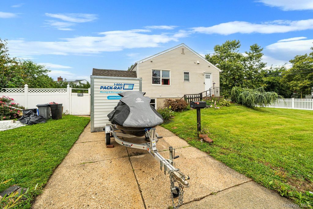 407 W Main Street, Babylon, NY 11702 — photo 2