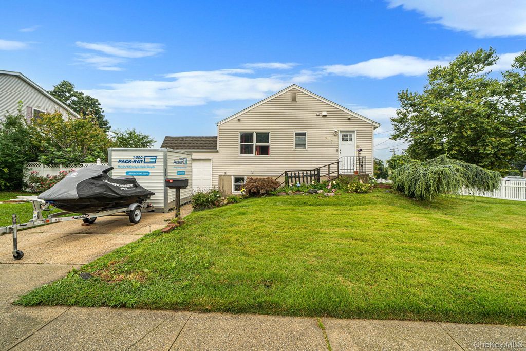 407 W Main Street, Babylon, NY 11702 — photo 3