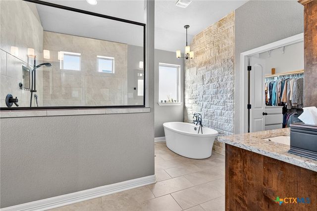 2041 Bella Vita Drive, Nolanville, TX 76559