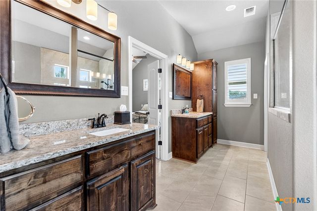 2041 Bella Vita Drive, Nolanville, TX 76559