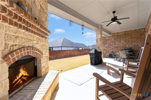 2041 Bella Vita Drive, Nolanville, TX 76559