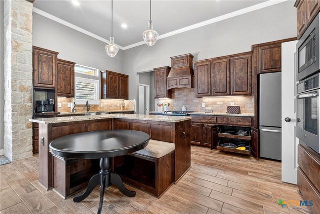 2041 Bella Vita Drive, Nolanville, TX 76559