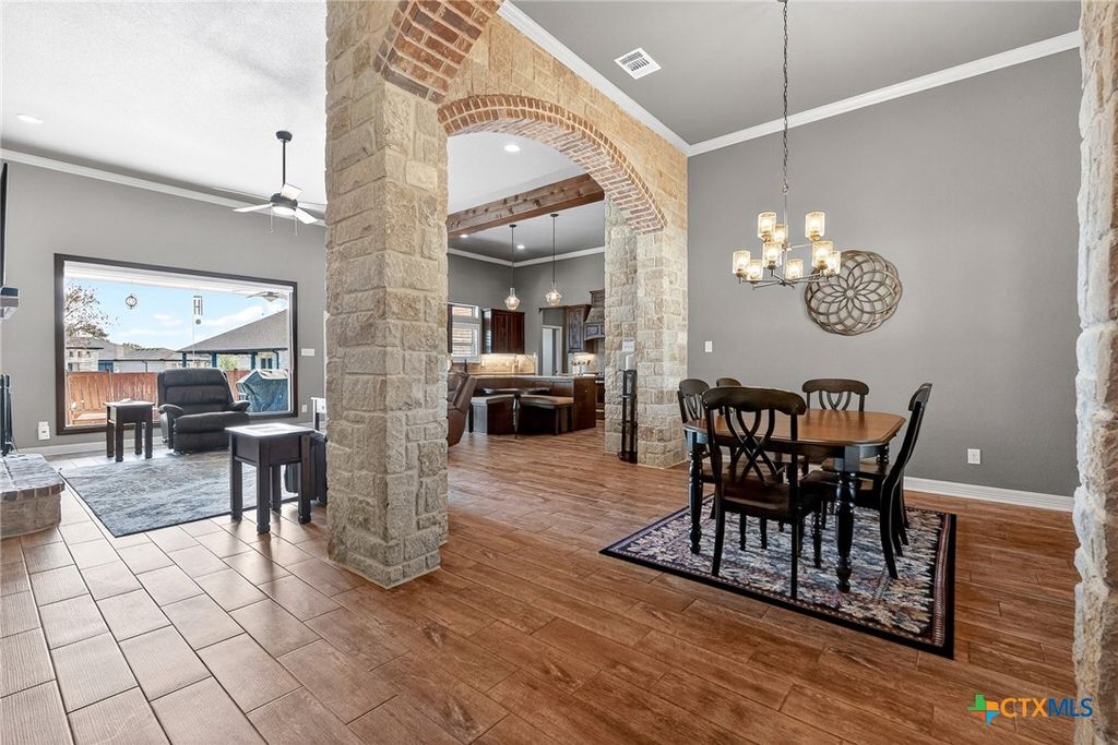 2041 Bella Vita Drive, Nolanville, TX 76559