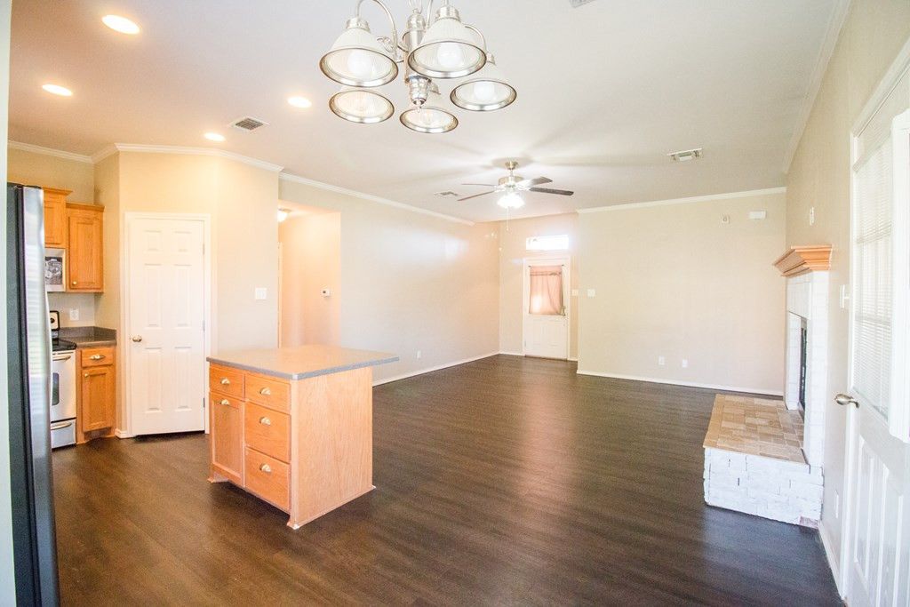 Image 5 of property listing at 3533 Toyah Street, San Angelo, TX 76904