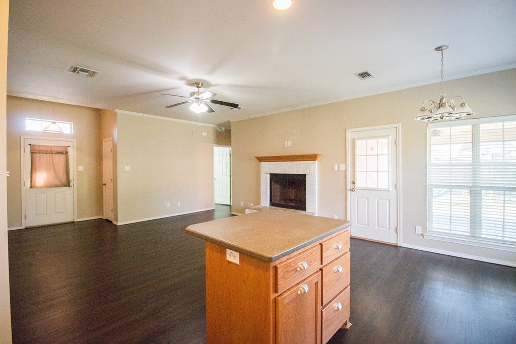 Image 8 of property listing at 3533 Toyah Street, San Angelo, TX 76904