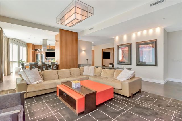 450 KNIGHTS RUN AVENUE 2102, Tampa, FL 33602