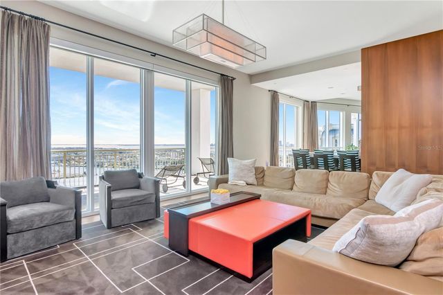 450 KNIGHTS RUN AVENUE 2102, Tampa, FL 33602