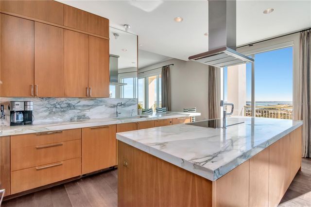 450 KNIGHTS RUN AVENUE 2102, Tampa, FL 33602