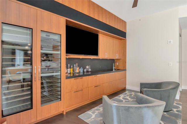 450 KNIGHTS RUN AVENUE 2102, Tampa, FL 33602