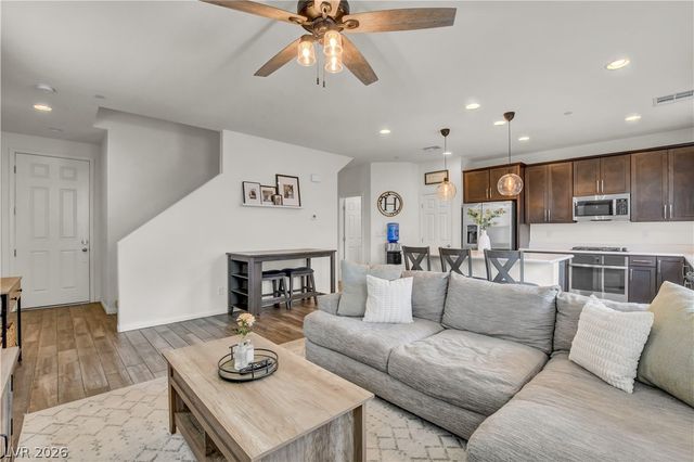 688 Bamboo Bend Place, Henderson, NV 89011