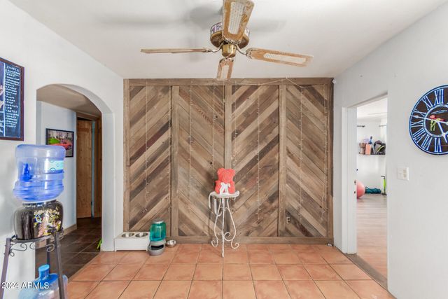 21410 S LINDSAY Road, Chandler, AZ 85286