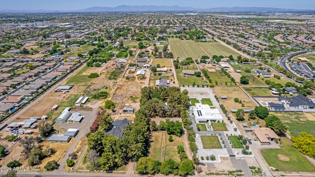 21410 S LINDSAY Road, Chandler, AZ 85286 — photo 5