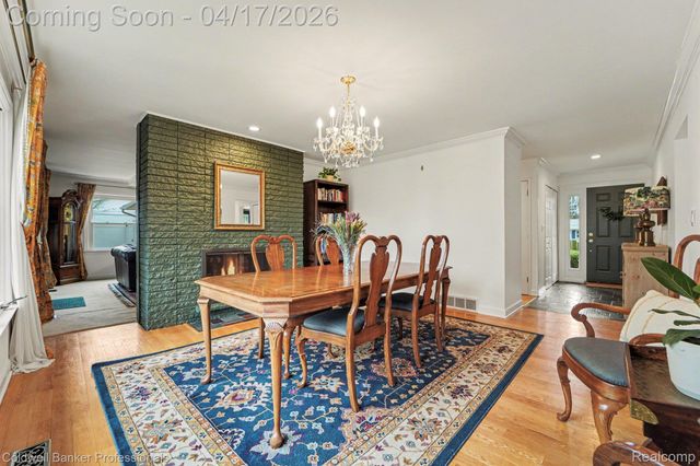 717 Sandstone Drive, Rochester Hills, MI 48309