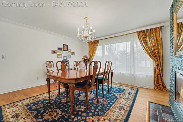 717 Sandstone Drive, Rochester Hills, MI 48309