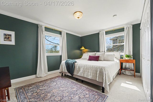 717 Sandstone Drive, Rochester Hills, MI 48309