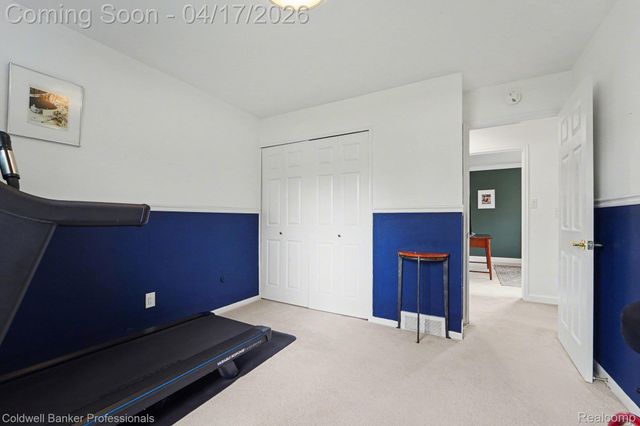 717 Sandstone Drive, Rochester Hills, MI 48309