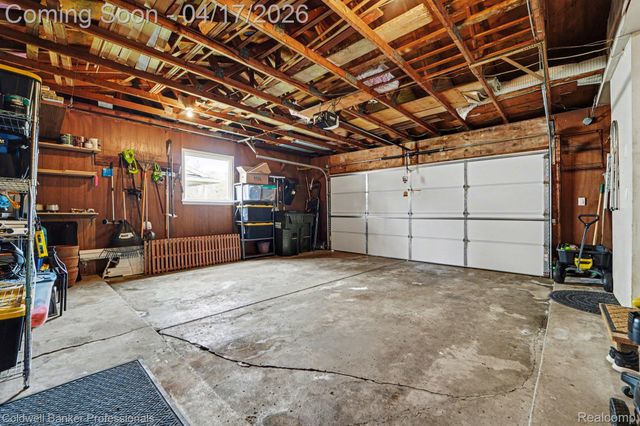 717 Sandstone Drive, Rochester Hills, MI 48309