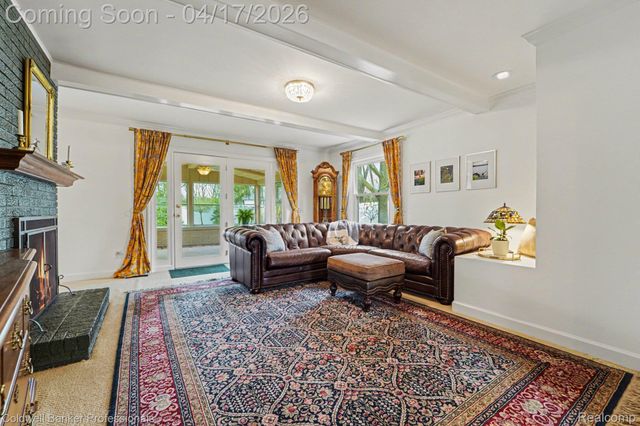 717 Sandstone Drive, Rochester Hills, MI 48309