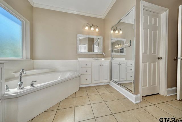 812 Rugby Lane, Whitehouse, TX 75791