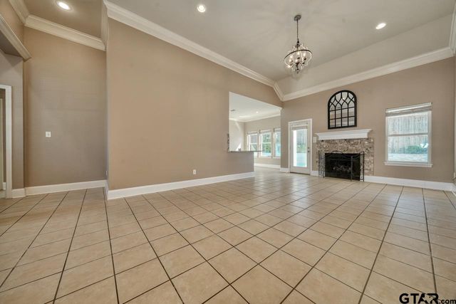812 Rugby Lane, Whitehouse, TX 75791