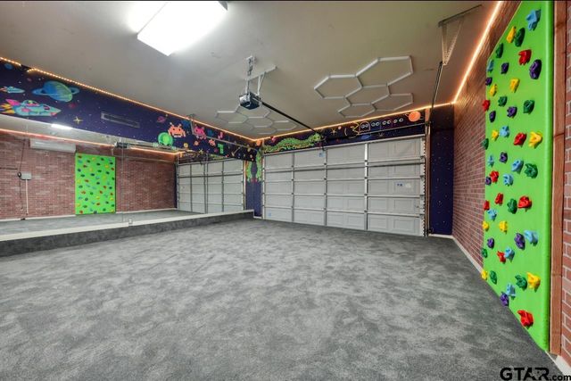 812 Rugby Lane, Whitehouse, TX 75791