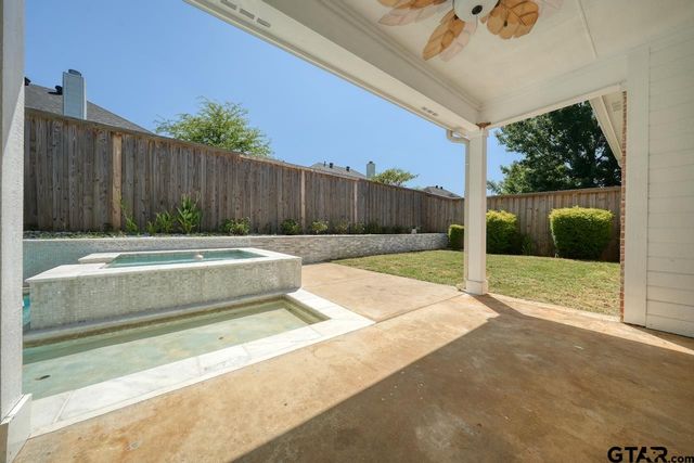 812 Rugby Lane, Whitehouse, TX 75791