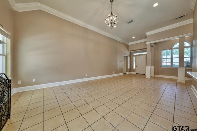 812 Rugby Lane, Whitehouse, TX 75791