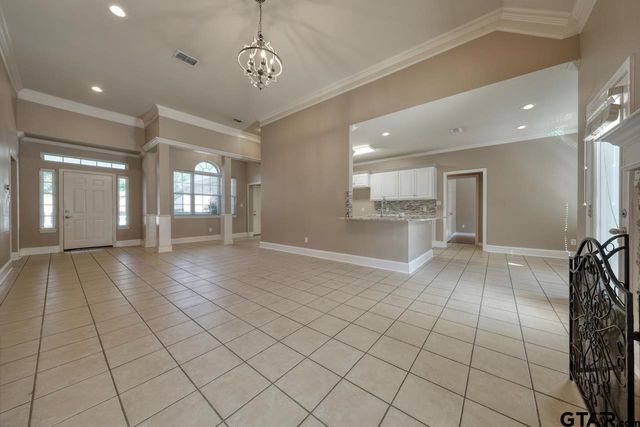 812 Rugby Lane, Whitehouse, TX 75791