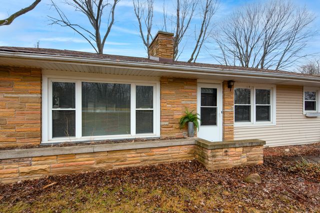 2800 E 73rd Avenue, Merrillville, IN 46410