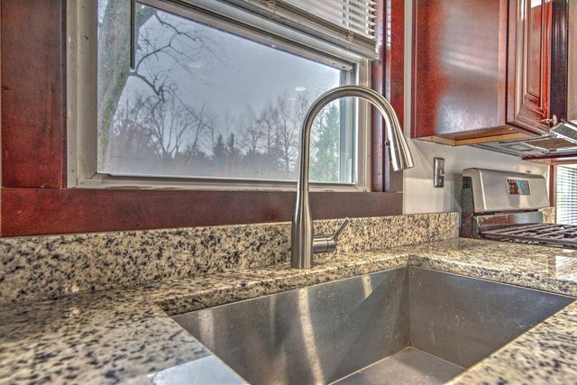 2800 E 73rd Avenue, Merrillville, IN 46410