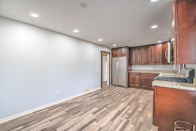 2800 E 73rd Avenue, Merrillville, IN 46410