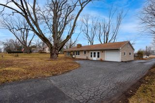 2800 E 73rd Avenue, Merrillville, IN 46410