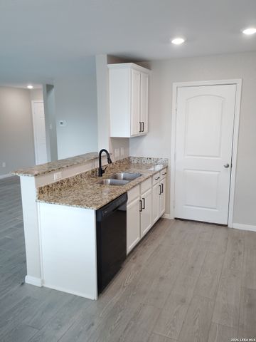 15238 Walcott Rdg, Von Ormy, TX 78073