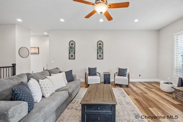 824 WEST DALE BLVD, Cheyenne, WY 82009