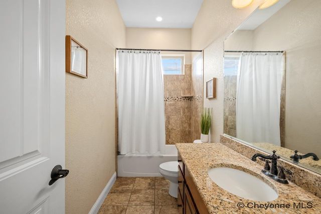 824 WEST DALE BLVD, Cheyenne, WY 82009