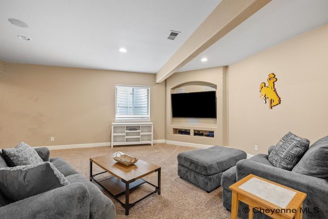 824 WEST DALE BLVD, Cheyenne, WY 82009