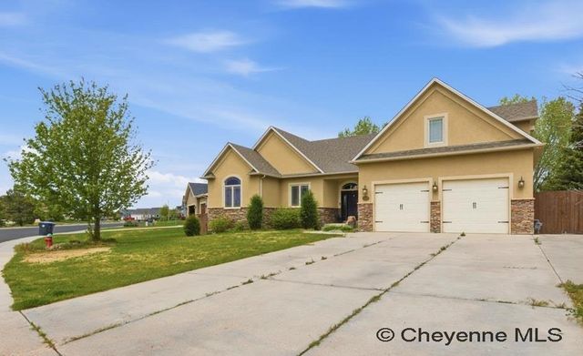 824 WEST DALE BLVD, Cheyenne, WY 82009
