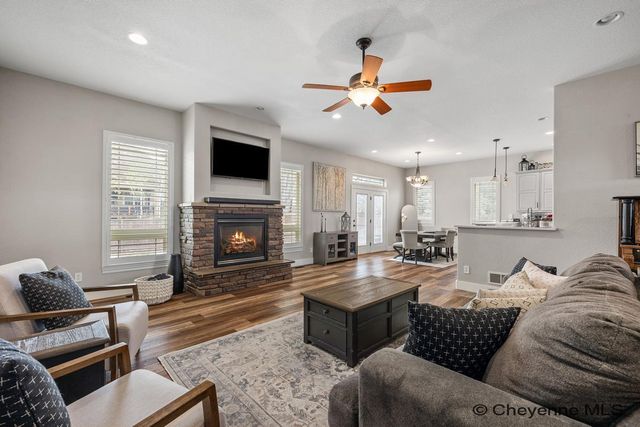 824 WEST DALE BLVD, Cheyenne, WY 82009