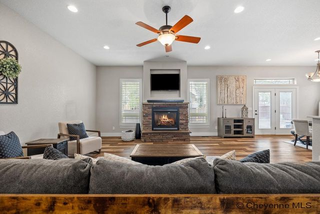 824 WEST DALE BLVD, Cheyenne, WY 82009