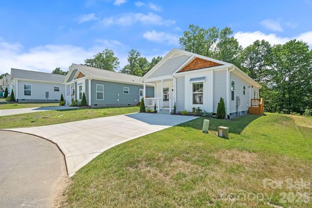 132 Bellamy Road, Asheville, NC 28806