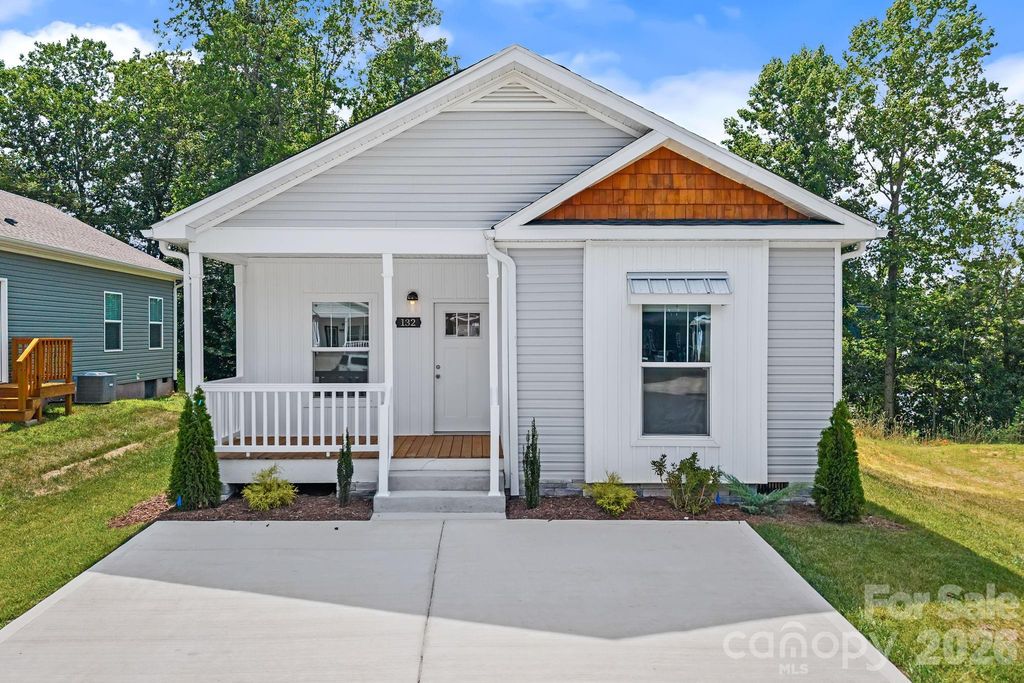 132 Bellamy Road, Asheville, NC 28806
