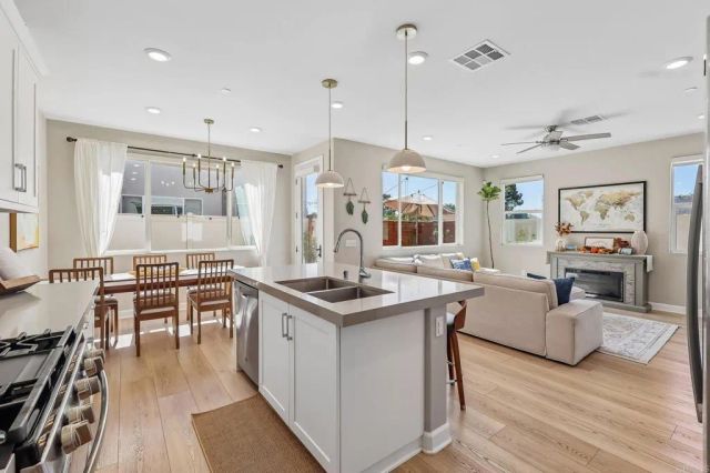 1991 Julie Dawn Place, Escondido, CA 92026