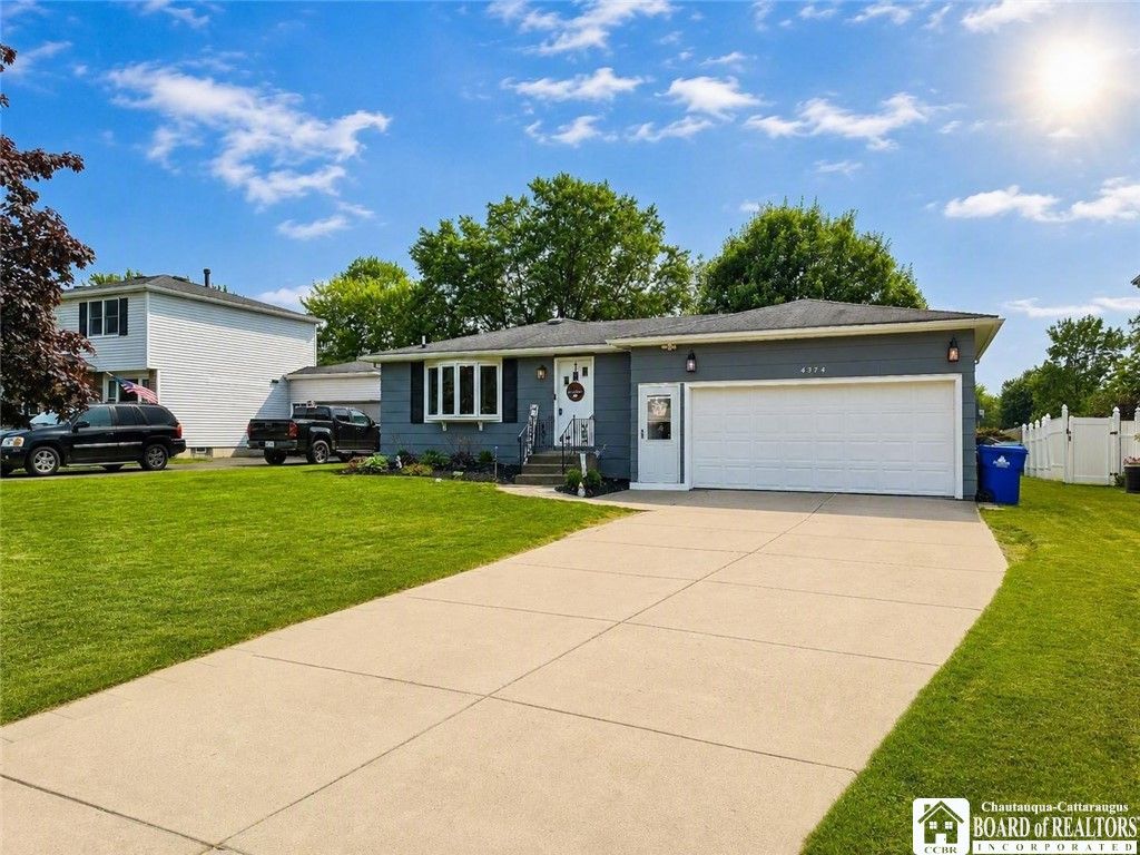 4374 Robin Lane, Hamburg, NY 14075