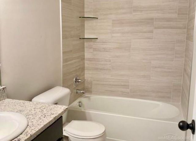 5515 MEADOW VIEW Street Street, Sterling Heights, MI 99999