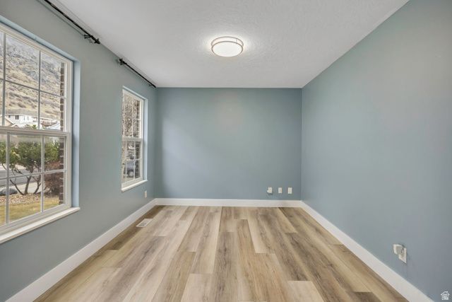 1083 N 700 E, Springville, UT 84663