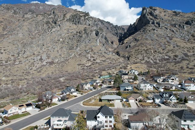 1083 N 700 E, Springville, UT 84663