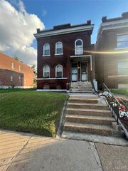 4810 Saint louis ave Avenue, St Louis, MO 63115